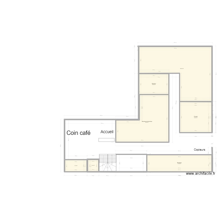 R+1 Pirae. Plan de 7 pièces et 239 m2