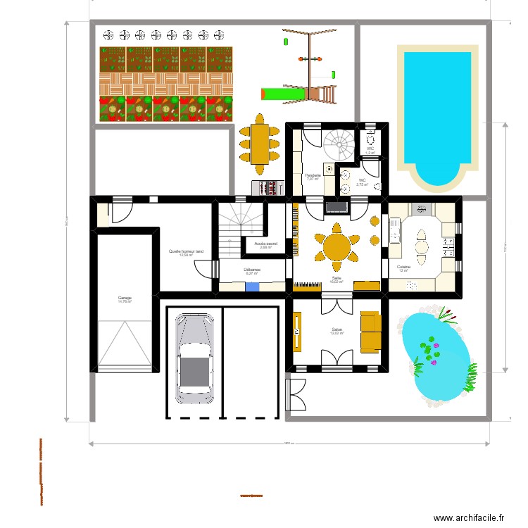 Maison pyramide avec sous sol. Plan de 56 pièces et 349 m2