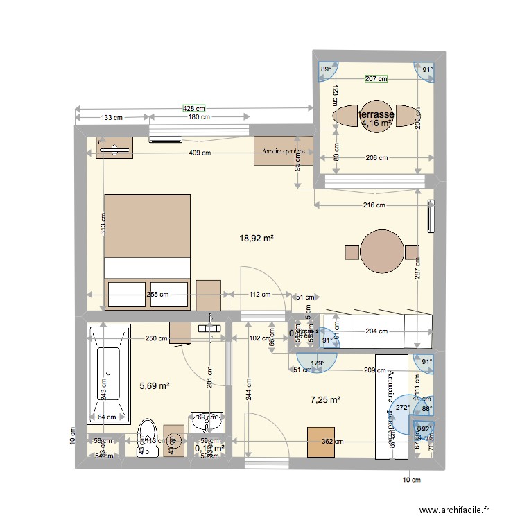 studio avec meubles. Plan de 6 pièces et 36 m2