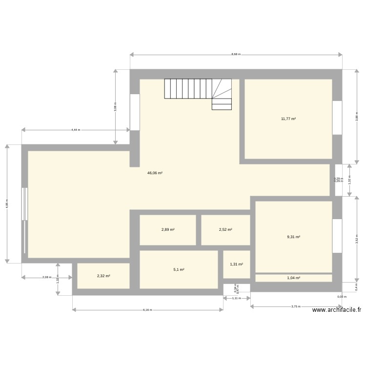 10m2. Plan de 9 pièces et 82 m2