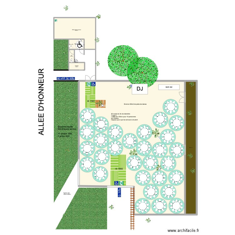 300 personnes avec extension . Plan de 6 pièces et 546 m2