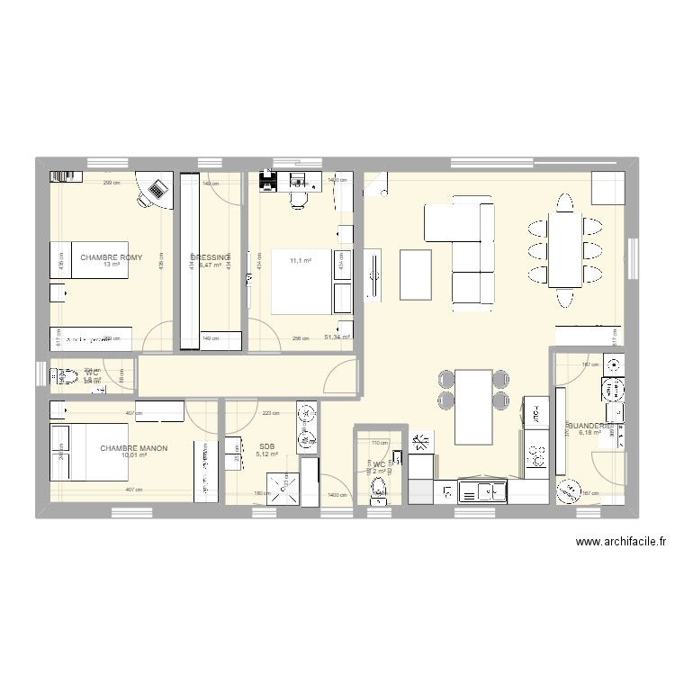 MAISON. Plan de 9 pièces et 170 m2