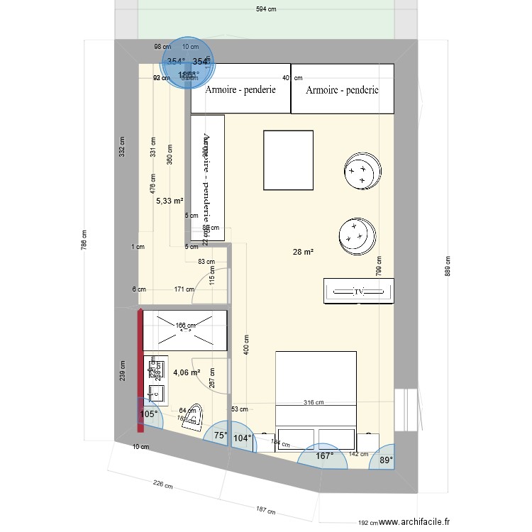 Famille Mas. Plan de 16 pièces et 153 m2