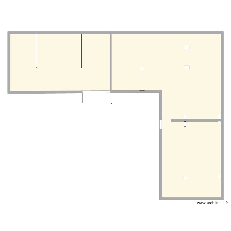 Entrepôt agrandi sans rack. Plan de 1 pièce et 238 m2