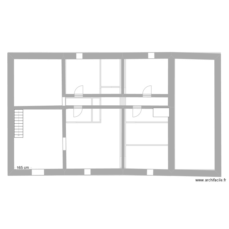 Romu. Plan de 13 pièces et 277 m2