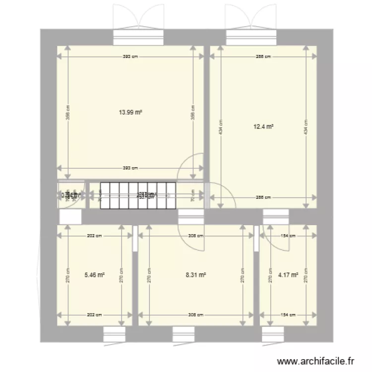 enora avant. Plan de 