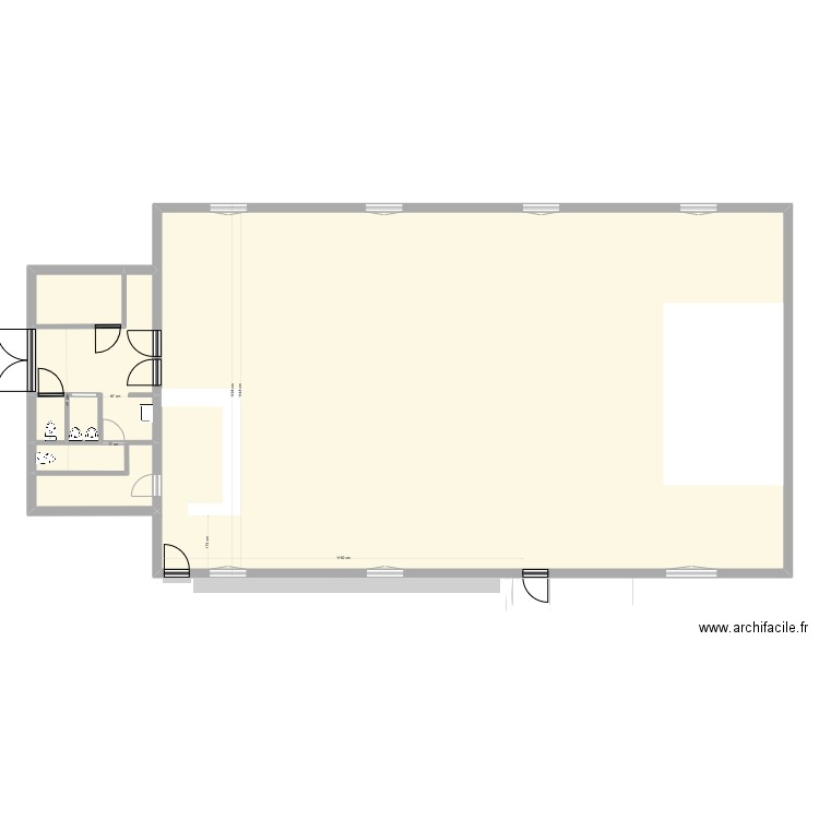Salle des Fêtes Montjoyer. Plan de 6 pièces et 256 m2