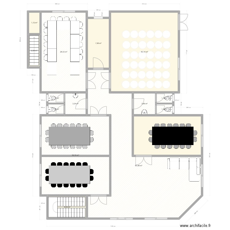 seminarium. Plan de 21 pièces et 425 m2