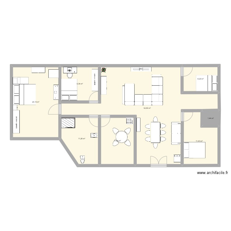 Ankaditoho. Plan de 8 pièces et 128 m2
