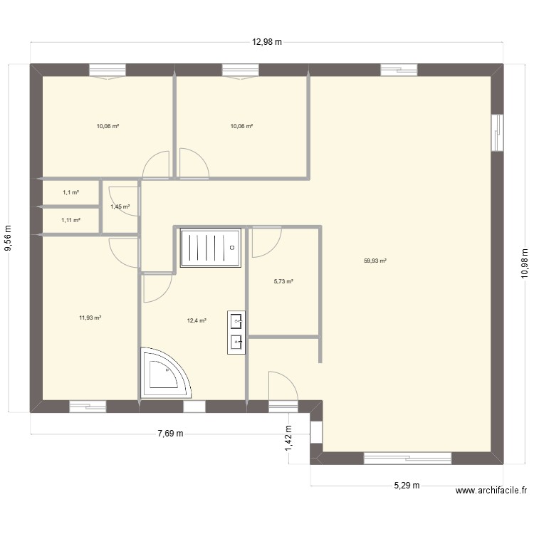 Mike. Plan de 9 pièces et 114 m2