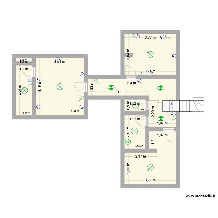 Maison. Plan de 6 pièces et 60 m2
