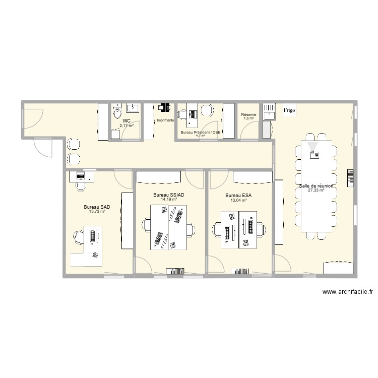 Bureaux 138m2. Plan de 8 pièces et 95 m2