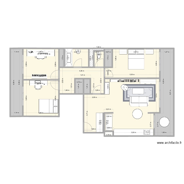 Maison travaux. Plan de 15 pièces et 110 m2