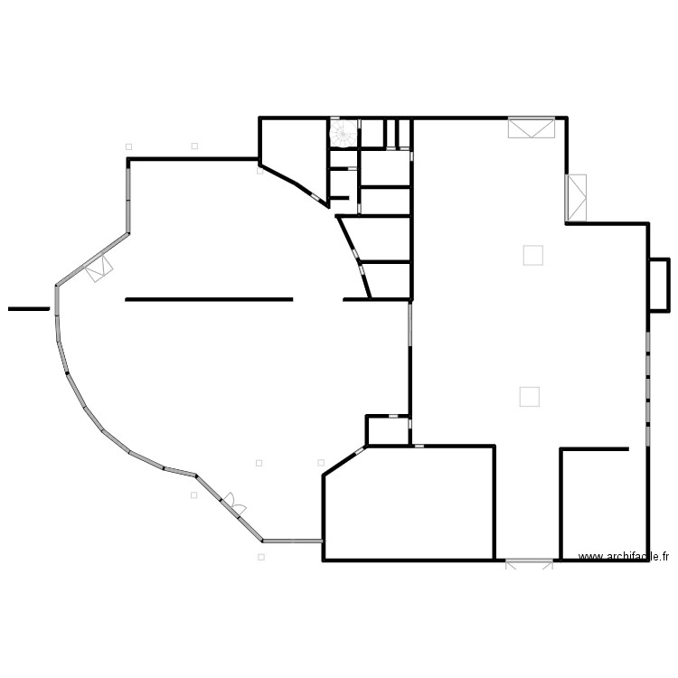 PPDE. Plan de 11 pièces et 2436 m2