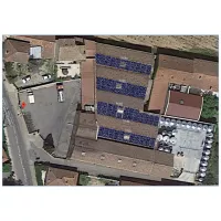 plan c&ocirc;t&eacute; BV 4 pans 185 panneaux photovolta&iuml;ques en long