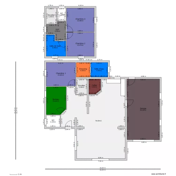 Maison avec tour. Plan de 