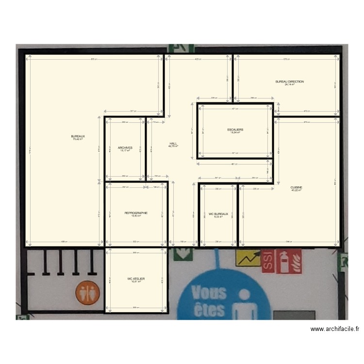 BENOIT CHAPELLE. Plan de 9 pièces et 253 m2