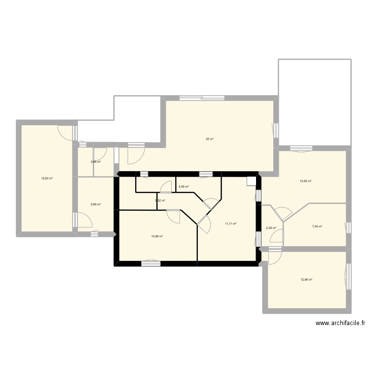 plan 2. Plan de 12 pièces et 117 m2