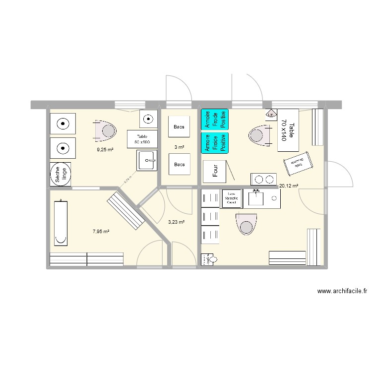 EHPAD 002. Plan de 5 pièces et 44 m2