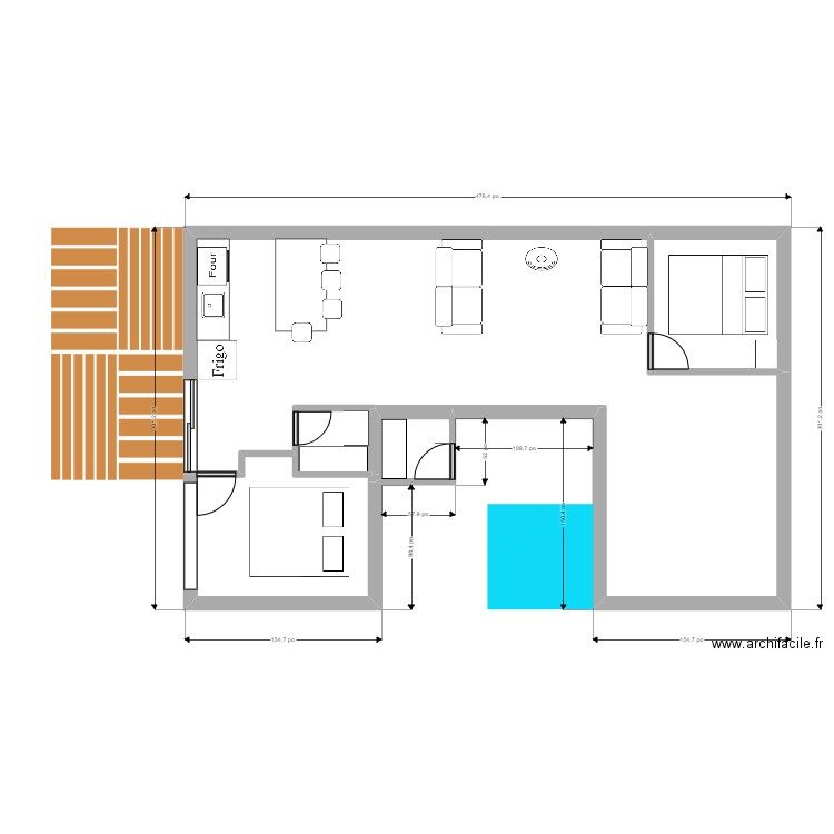 Spansu en U. Plan de 5 pièces et 65 m2