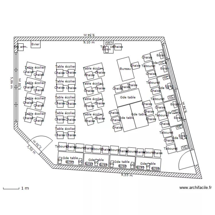 Salle 043 meubles. Plan de 