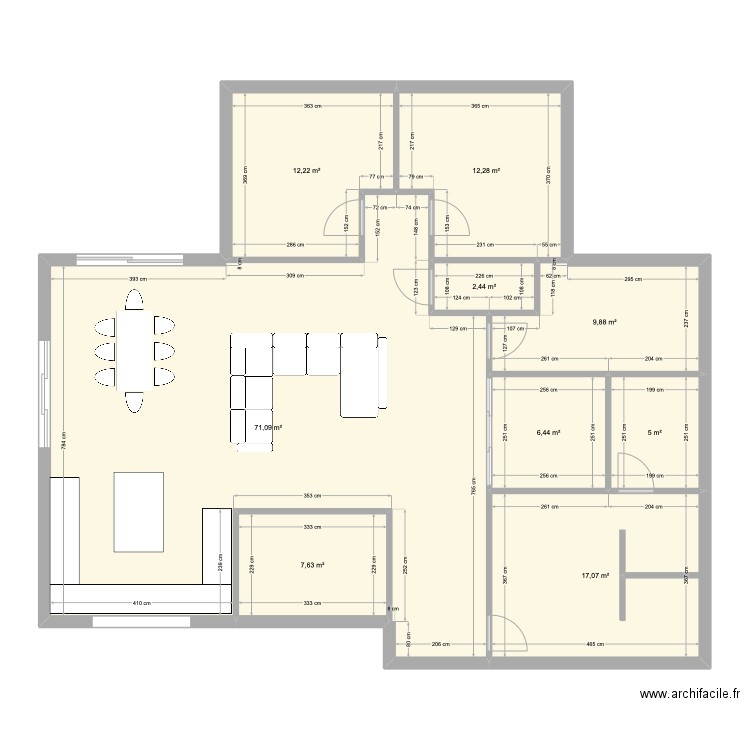 Finito. Plan de 9 pièces et 144 m2