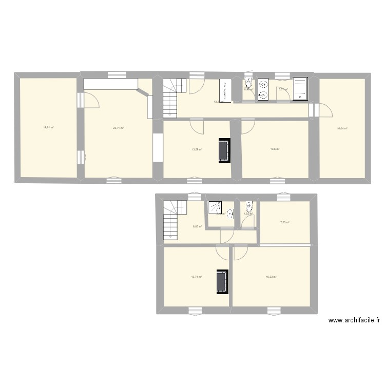 Maclas. Plan de 14 pièces et 155 m2