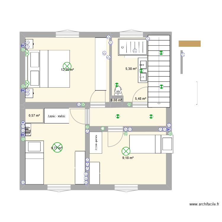 Etage. Plan de 7 pièces et 43 m2