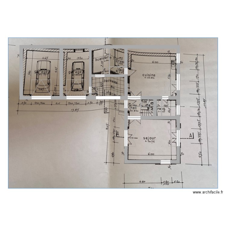 Macieira Plan niv 1. Plan de 13 pièces et 142 m2