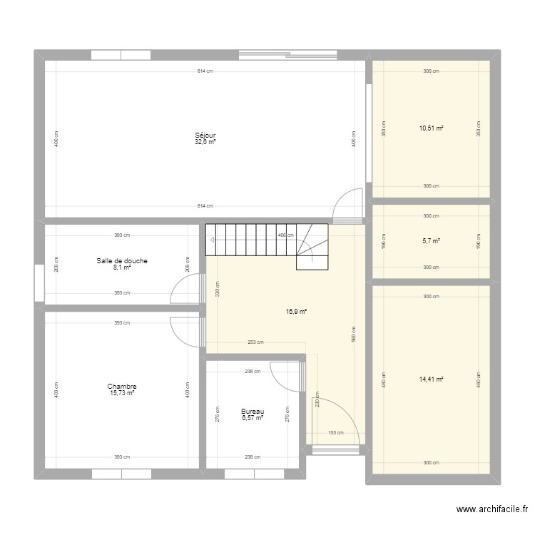 Plan Dinant. Plan de 8 pièces et 111 m2