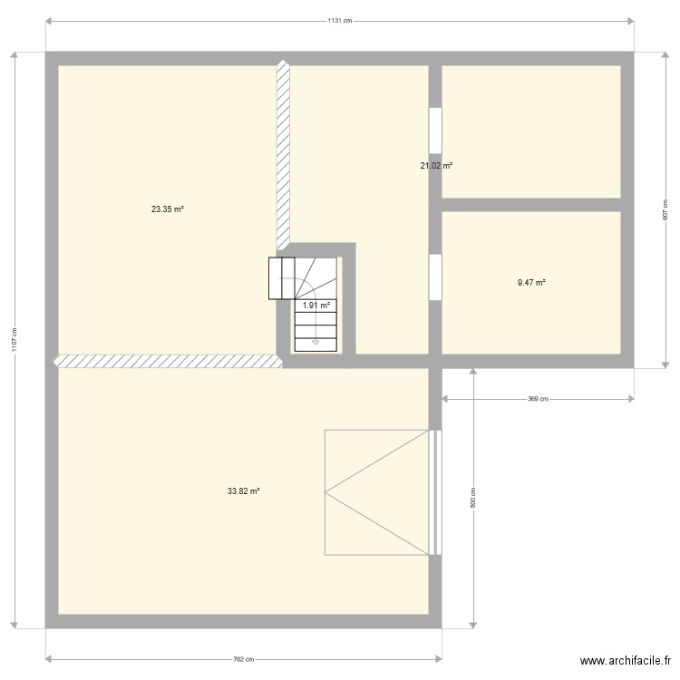 sous sol en L. Plan de 0 pièce et 0 m2