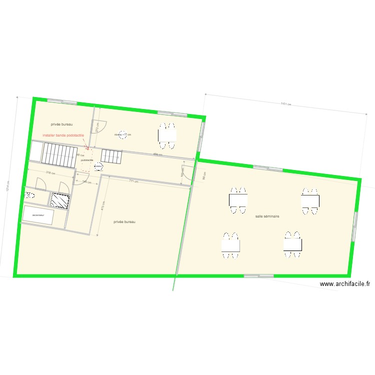 7 de table étage travaux. Plan de 0 pièce et 0 m2