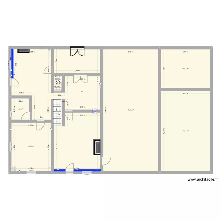 rez de chauss&eacute;e. Plan de 7  et 236 m²