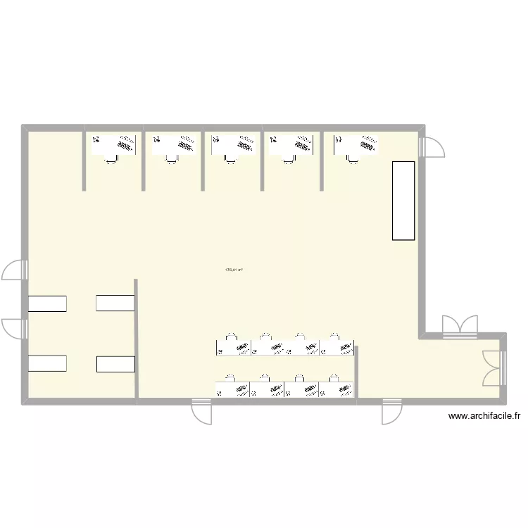 Salle 8-01 avec bureaux. Plan de 1 et 176 m² Salle 8-01 avec bureaux. Plan de 1 et 176 m²