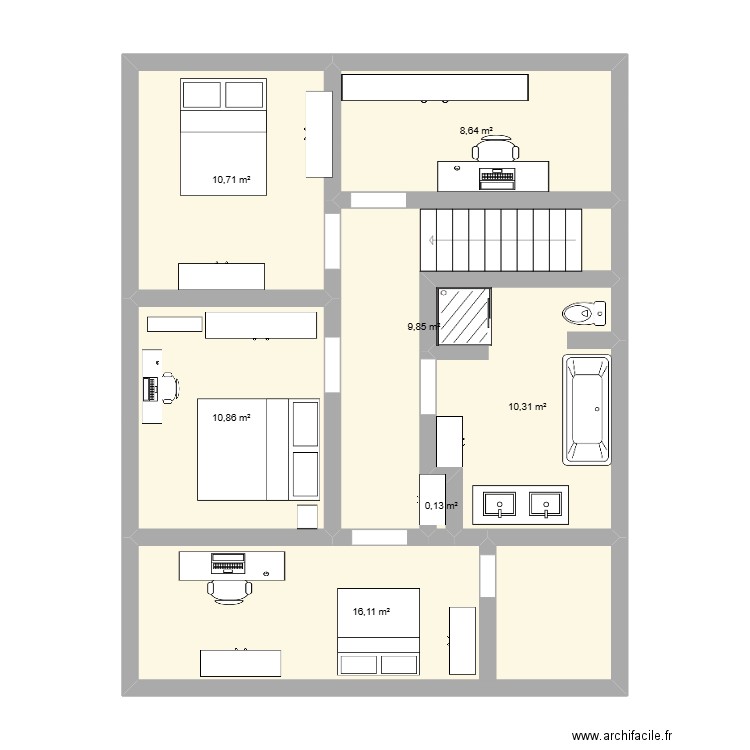 étage papa. Plan de 7 pièces et 67 m2