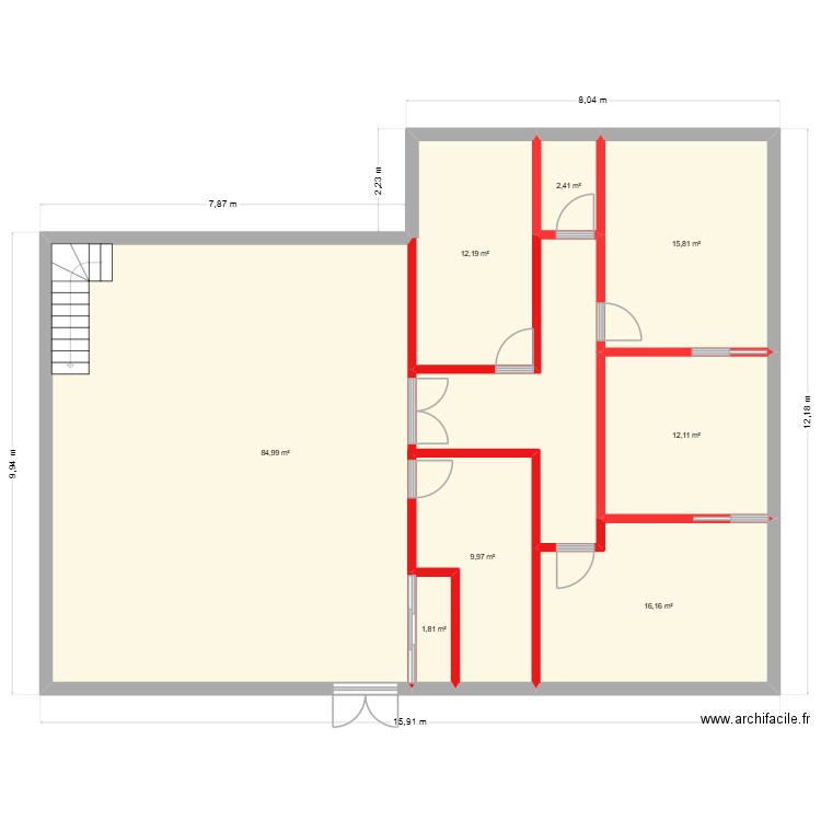 CHALET RDC. Plan de 8 pièces et 155 m2