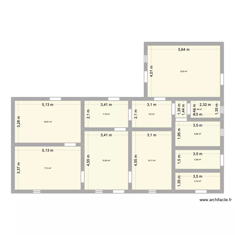 Maison de gardien. Plan de 11  et 121 m²