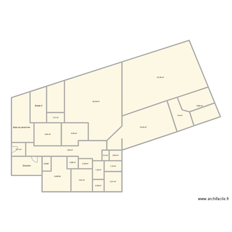 creche6. Plan de 25 pièces et 139 m2