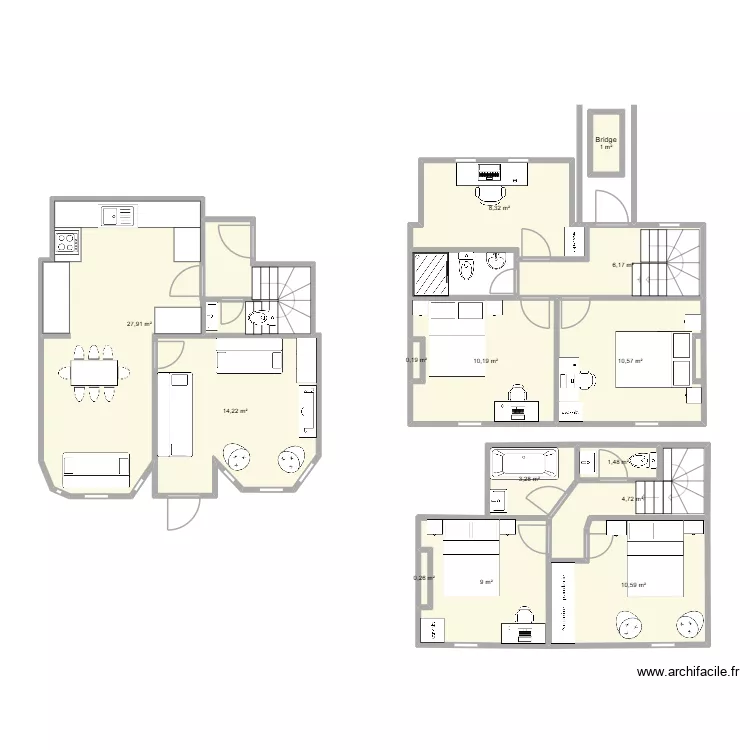 Cottage layout with bath on to floor and shower on middle floor. Plan de 