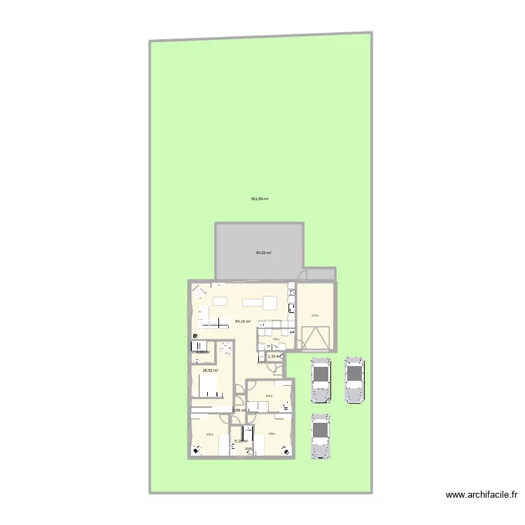 Maison en long. Plan de 13  et 961 m²