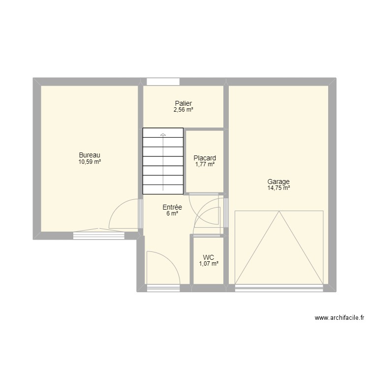 RDC. Plan de 6 pièces et 37 m2