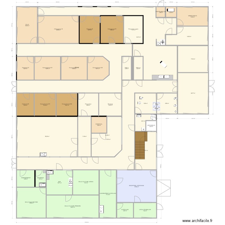 Implantation13. Plan de 44 pièces et 720 m2