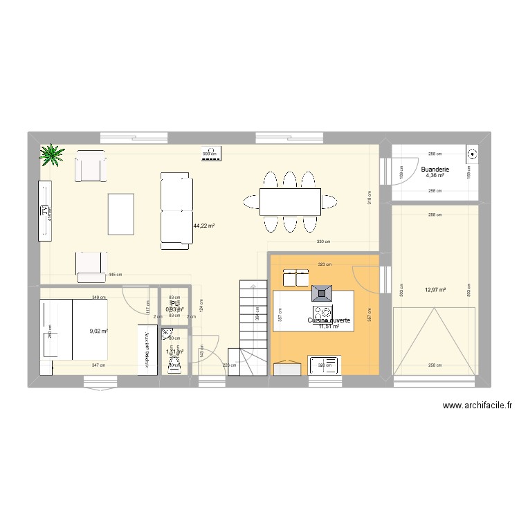 rdc. Plan de 7 pièces et 84 m2