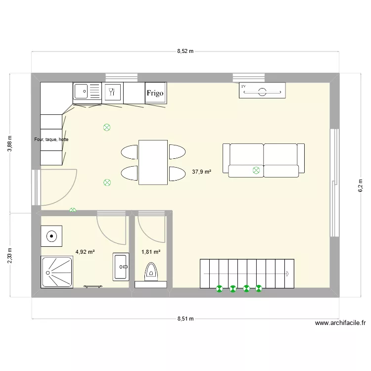 Grange. Plan de 3  et 45 m²