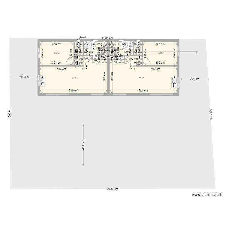 Carrosse. Plan de 8 pièces et 78 m2