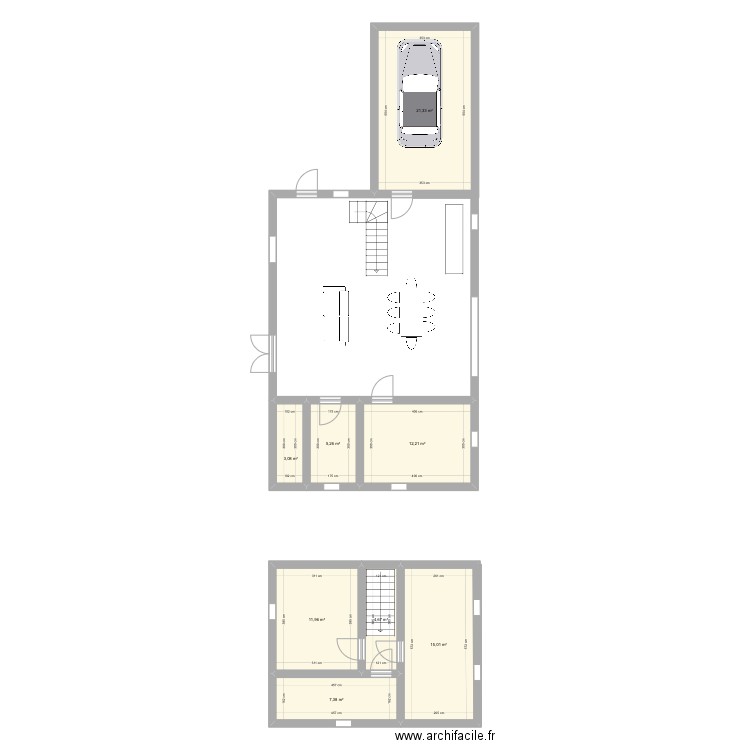 Maison. Plan de 8 pièces et 81 m2
