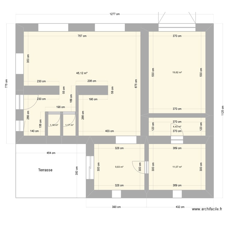 Maison avec extension. Plan de 0 pièce et 0 m2