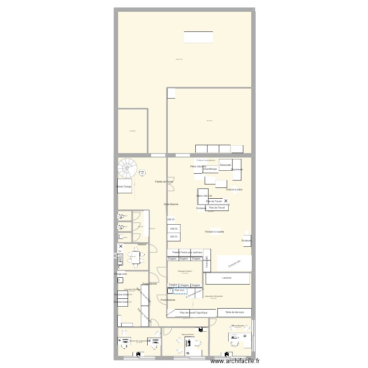 nouveau local . Plan de 23 pièces et 744 m2