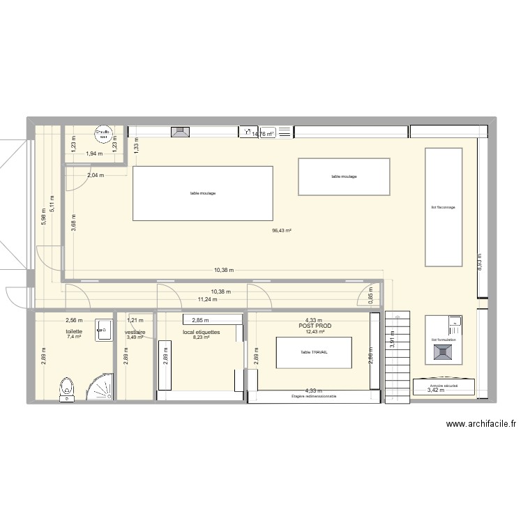 labo. Plan de 5 pièces et 128 m2