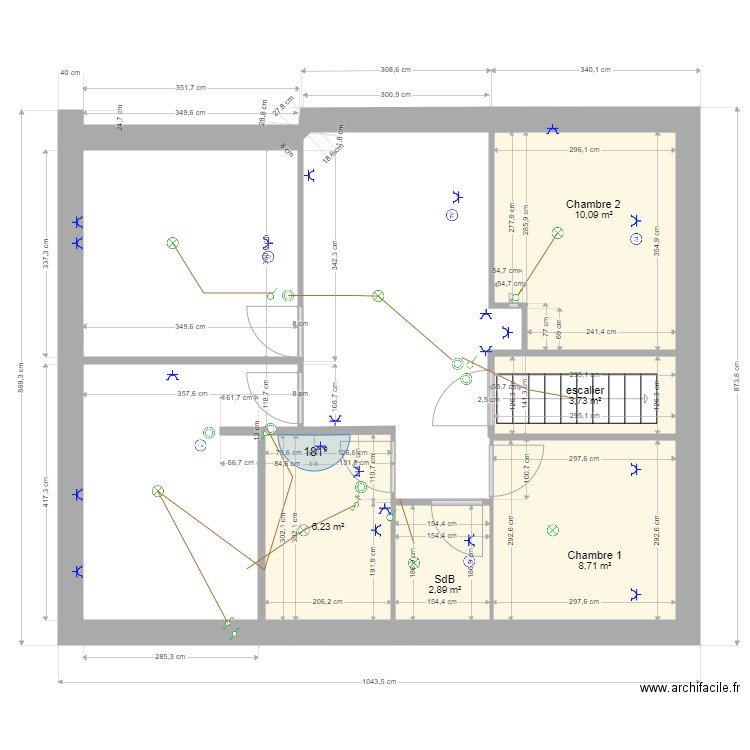 PLAN ETAGE ISOLE. Plan de 5 pièces et 32 m2